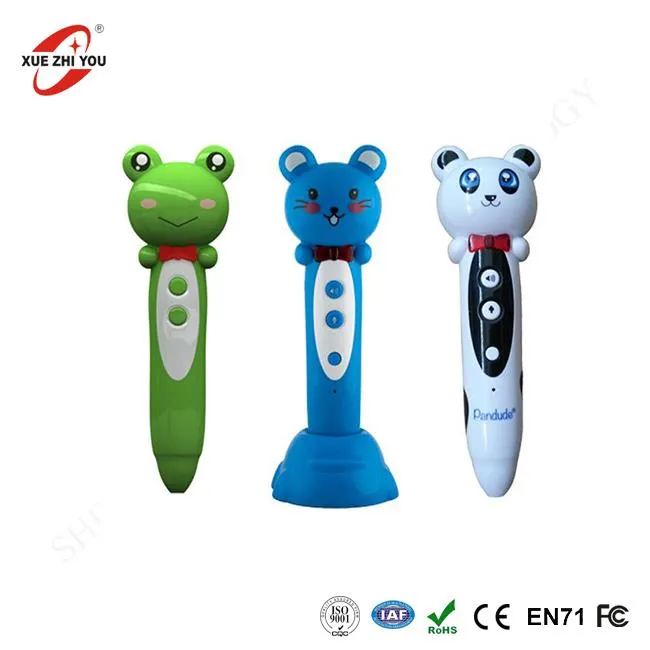 A gyerekek elolvastak tollat ​​a saját könyveihez, testreszabva